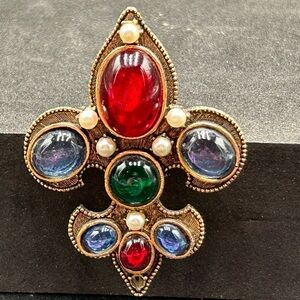 Fleur de Lis Elegant Multicolor brooch with Gold Accents